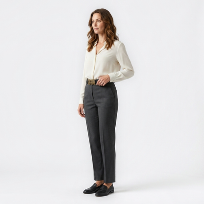 Mannequin femme portant la Ceinture Cuir Femme Grosse Boucle — look luxe — Le Monde de la Ceinture