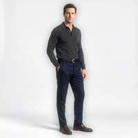 Mannequin homme portant la Ceinture en Cuir a Trou — style smart casual — Le Monde de la Ceinture