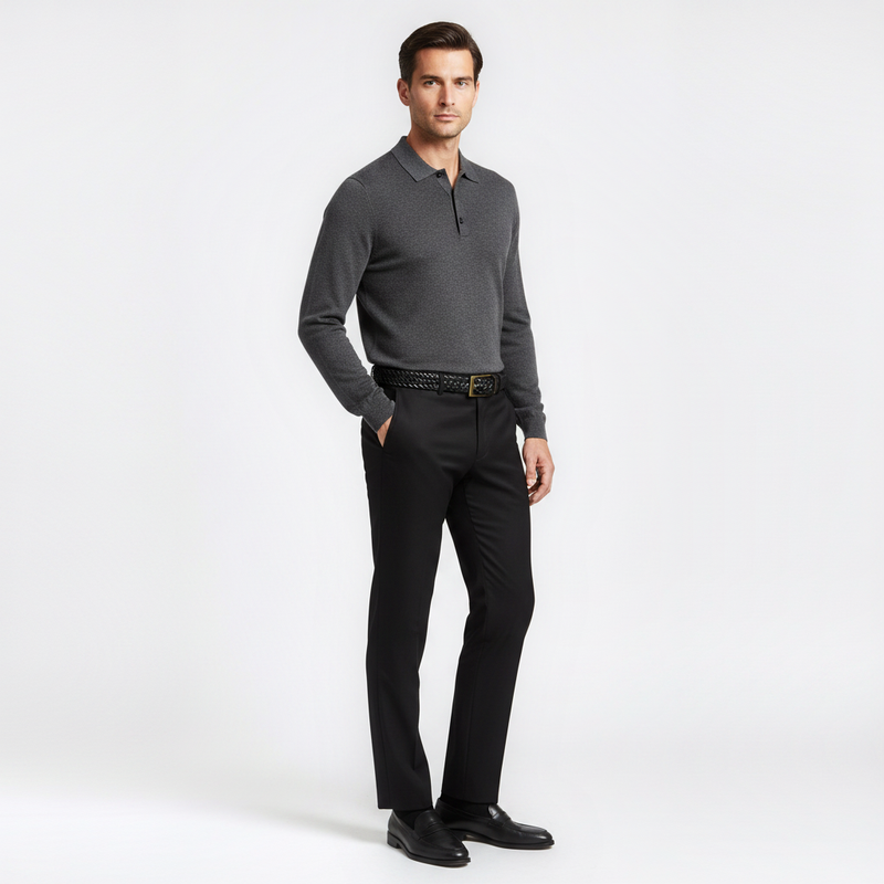 Mannequin homme portant la Ceinture Tressée Boucle Dorée — look luxe — Le Monde de la Ceinture